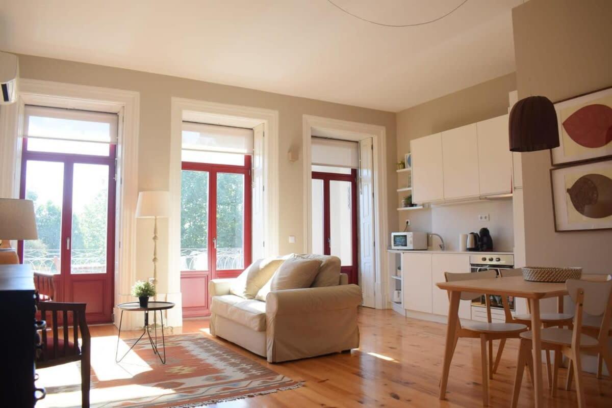 Liiiving In Porto - Vintage Balcony Apartment Eksteriør billede